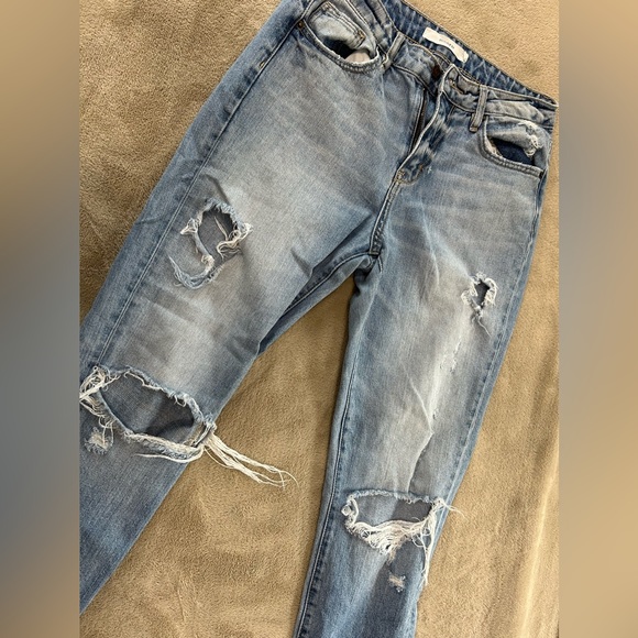 Hidden Tracey High Rise Distressed Jeans - Picture 3 of 10